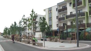 VIDEO Situație controversată &icirc;n Ghimbav. Au fost montate 48 de bănci pe o promenadă de 100 de metri