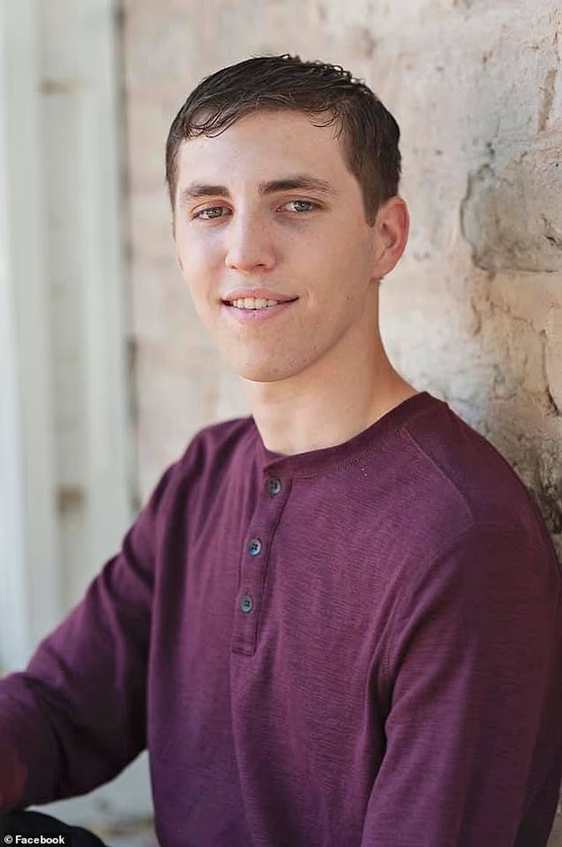 Tyler Robinson, tânărul de 22 de ani