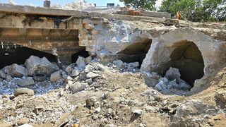 VIDEO Descoperire surpriză la Planșeul Unirii. Arheologii cred că ar putea fi Hanul Beilicului