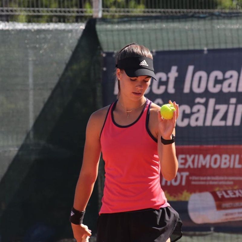 Ea este jucătoarea de tenis de 23 de ani rănită în accidentul cu fiul lui Ilie Dumitrescu 