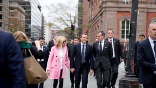 Soții Macron