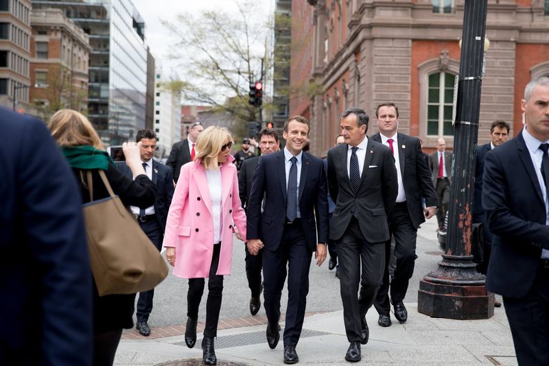 Soții Macron