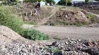 VIDEO O șosea din Brăila a devenit o capcană pentru șoferi. Drumul duce nicăieri: "Dacă vine cineva noaptea, zboară"