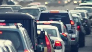 Categoria de șoferi care ar putea pierde dreptul de a conduce mașini puternice. Un nou proiect de alege ajunge &icirc;n Parlament