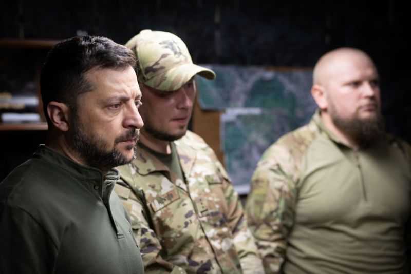 Zelenski vrea să implice România în doborârea dronelor rusești.