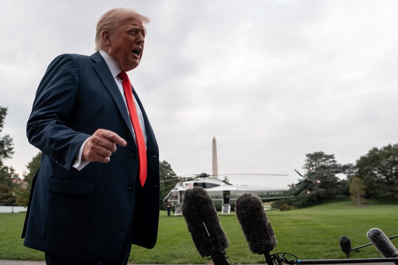 Donald Trump promite că va apăra Rusia și țările baltice