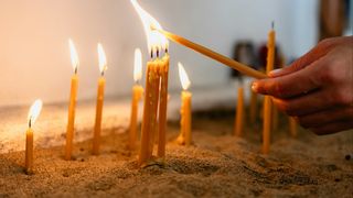 Scene cutremurătoare la Mănăstirea Tismana. Un bărbat de 59 de ani a fost găsit fără suflare în baia lăcașului de cult