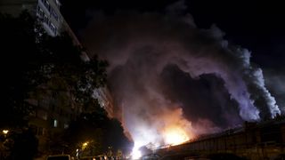 VIDEO Incendiu de proporții în Capitală. Un depozit din Sectorul 2 a fost cuprins de flăcări. S-a trimis mesaj RO-Alert