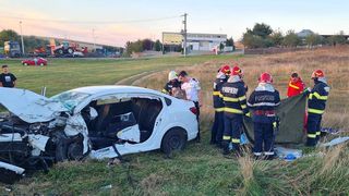 O mamă a doi copii a murit într-un accident violent 