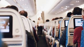 Și-a dat ultima suflare la bordul unui avion. Pasagerul zbura spre Spania atunci când a pierit