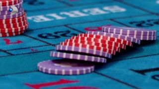 VIDEO „Își lasă copilul flămând doar ca să se ducă la cazino”. Jocurile de noroc, boală grea