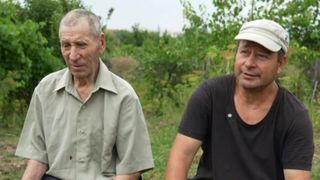 VIDEO „E greu când vezi că e atâta pustietate”. Sate pustii, oameni singuri