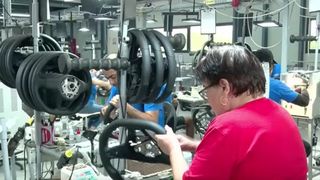 VIDEO Ungurii vin să muncească &icirc;n Rom&acirc;nia. Naveta peste graniță a luat amploare