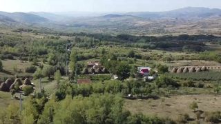 VIDEO &bdquo;Dimineața ne e si frică să mai ieșim&rdquo;. Drumul spre școală, un pericol