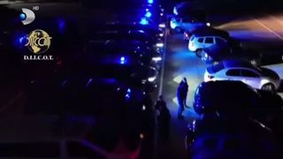 VIDEO Descinderi spectaculoase &icirc;n București. Mai mulți traficanți de droguri, reținuți