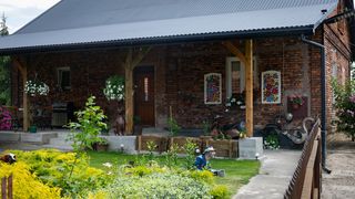 Satul care a uimit întreaga Europă. Casele lui pictate sunt de o frumusețe aparte. Unde se află Zalipie?