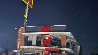 Restaurant fast-food distrus de cutremurul din Cebu, Filipine