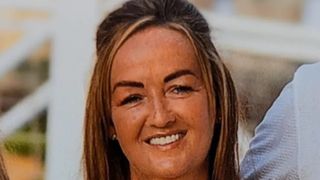 Mama a trei copii care a murit după ce a intrat cu telefonul în cadă. Soțul i-a găsit trupul electrocutat în baia locuinței