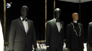 VIDEO &bdquo;Totul se face pe măsura clientului&rdquo;. Costumele la comandă, preferatele rom&acirc;nilor