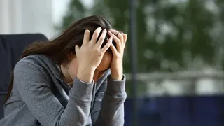 VIDEO Un polițist din București, arestat &icirc;n ancheta de proxenetism. Clanul Butoane, destructurat după ce a exploatat sexual tinere și a corupt agenți