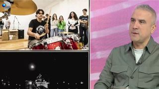 VIDEO „Se duc în sălile de repetiție și studiază”. Zoli Toth, lecții de muzică în licee