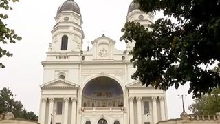 VIDEO Mii de pelerini pornesc spre Iași, în ciuda codului roșu de ploi torențiale 