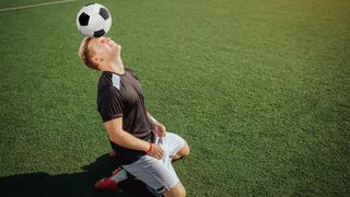 (P) 5 secrete ale fotbaliștilor profesioniști pentru terenul sintetic&nbsp;