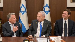 Ce urmează după acordul istoric dintre Israel și Hamas. Trupele israeliene au început să se retragă din nordul Fâșiei Gaza