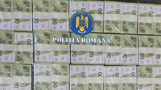 "CEA MAI MARE CAPTURĂ DE BANCNOTE CONTRAFĂCUTE" Acțiunea Poliției Române, criticată aspru în mediul online: "E o glumă, nu?"