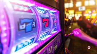 (P) Cum a ajuns termenul "păcănele" să definească o &icirc;ntreagă industrie de divertisment &icirc;n Rom&acirc;nia