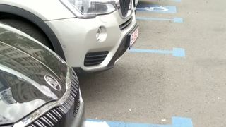 VIDEO Haosul parcărilor din București! Primăria pierde aproape un miliard de lei din cauza amenzilor neîncasate. De ce nu pot fi amendați șoferii care parchează fără plată