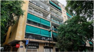 A murit cu 15 ani în urmă, dar nimeni nu a observat până acum. Polițiștii care au intrat în apartament au fost șocați