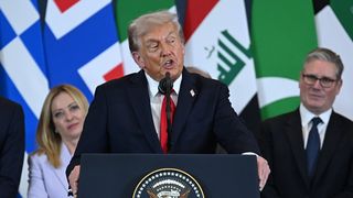 VIDEO Donald Trump a semnat acordul de pace pentru Gaza, în Egipt. Moment istoric după doi ani de război