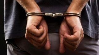 VIDEO Tânăr și iubita sa, arestați pentru trafic de persoane și proxenetism: o victimă s-a sinucis din cauza calvarului trăit