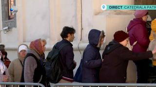 VIDEO A început pelerinajul la Sf. Dimitrie cel Nou! Credincioșii din toată țara au venit la Catedrala Patriarhală din București
