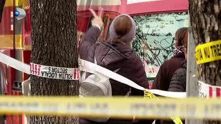 VIDEO Deznădejde și solidaritate în Rahova, după explozia care a lăsat sute de oameni pe drumuri