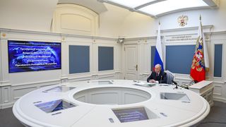 Vladimir Putin a ordonat noi teste nucleare și le-a urmărit de la distanță