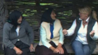 Penny Ridgley și două vecine