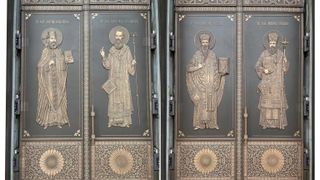 Ușile de bronz ale Catedralei Neamului