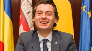 VIDEO Cine este politicianul care ar fi bătut mai mulți elevi &icirc;ntr-un hotel din Deva