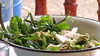 VIDEO „E foarte bună”. Saramură direct de la izvor