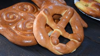 Colacii se numără printre alimentele care se dau de pomană de Moșii de toamnă