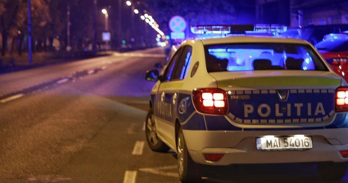 Bărbat din Olt își lovește iubita și îi distruge mașina; ea cere ajutorul poliției.