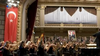 VIDEO &bdquo;Exemplul lor trebuie urmat&rdquo;. Republica Turcia a aniversat 102 ani de la &icirc;ntemeiere