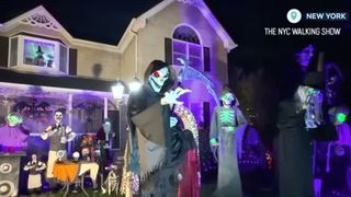 VIDEO Decoruri sinistre și spectaculoase de Halloween. Cum arată sărbătoarea &icirc;n America