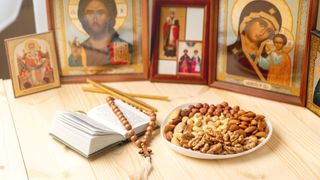Când se intră în Postul Crăciunului 2025? Calendar ortodox noiembrie 2025