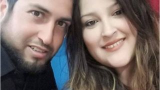 Renzo Benítez și Eliana Martínez, părinții de 37 și 32 de ani