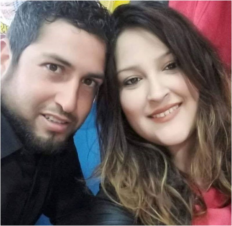 Renzo Benítez și Eliana Martínez, părinții de 37 și 32 de ani