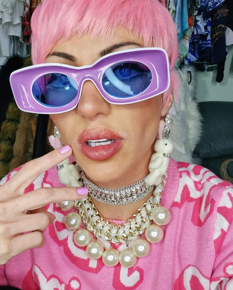 Barbara Jankavski era cunoscută ca Boneca Desumana sau "Barbie Umană"