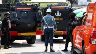 VIDEO Explozie la o moschee din Jakarta, Indonezia. Peste 50 de victime